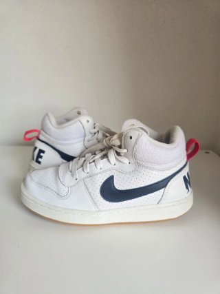 Botas deportivas Nike blancas y azules T36