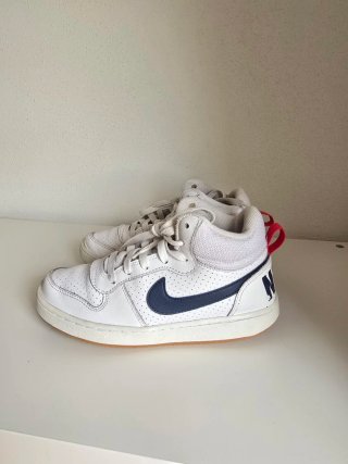 Botas deportivas Nike blancas y azules T36