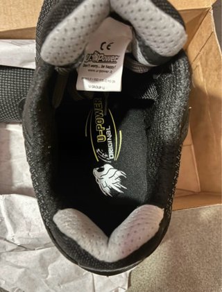 Zapatos de seguridad U-Power negros y grises