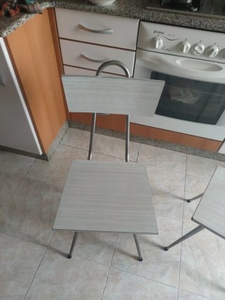 2 Sillas Cocina Metal/Madera 8€ cada una
