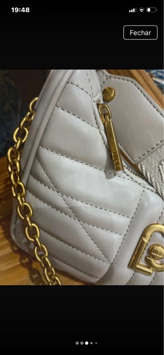 Bolsa Liu Jo bege com detalhes dourados