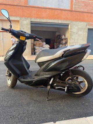 Yamaha Jog RR Negra