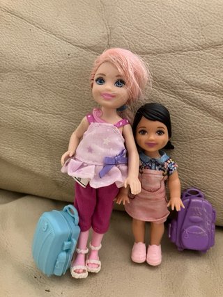 Barbie mamma, figlie e scuola