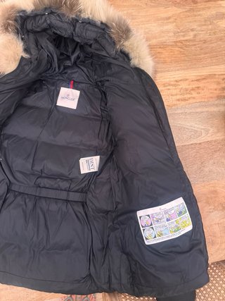 Plumífero Moncler Negro con Capucha