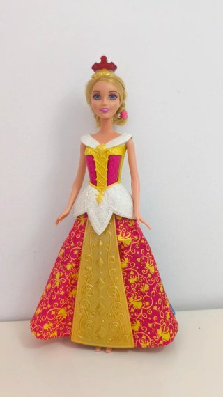 Muñeca Bella durmiente Vestido Mágico Princesa Dis