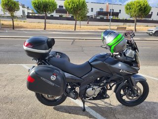 Suzuki V-Strom DL 650 ABS Negra