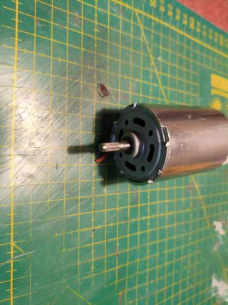 Motor Eléctrico BY4843 12VDC con escobillas