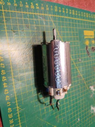 Motor Eléctrico BY4843 12VDC con escobillas