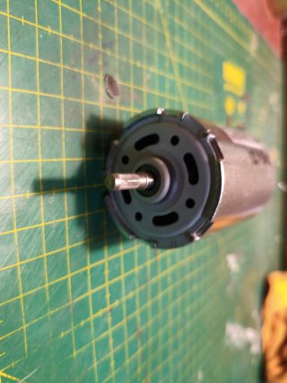 Motor Eléctrico BY4843 12VDC con escobillas