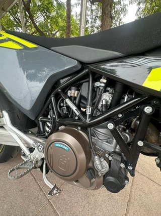Husqvarna 701 Supermoto 2024
