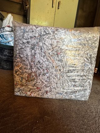 Tiras largas de papel de periódico