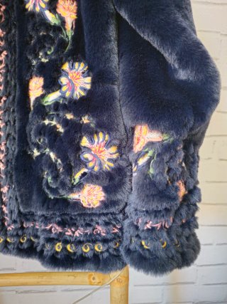 Chaqueta pelo con bordados flores a estrenar