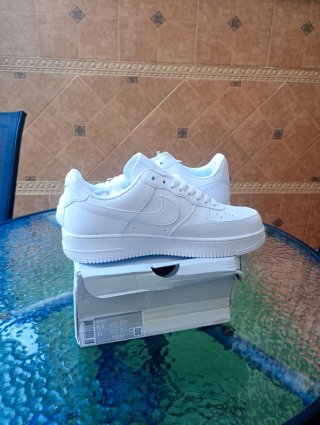Nike Air Force 1 Low '07 Talla 43