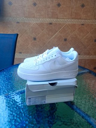 Nike Air Force 1 Low '07 Talla 43