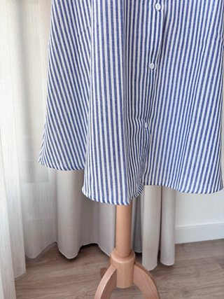 Vestido midi rayas cuello joya