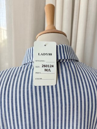 Vestido midi rayas cuello joya
