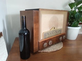 Antigua radio de los años 50.