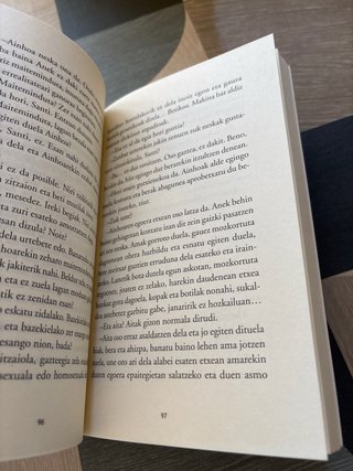 Gezurren habia