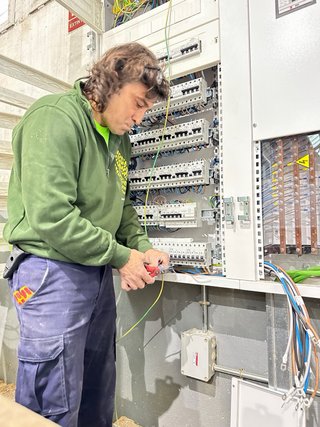 Instalaciones eléctricas y aire acondicionado