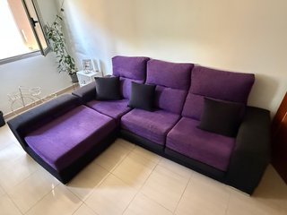 Sofá chaise longue tela morado y negro