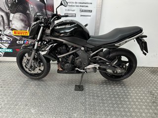 Kawasaki ER 6N Negra