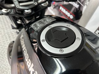 Kawasaki ER 6N Negra