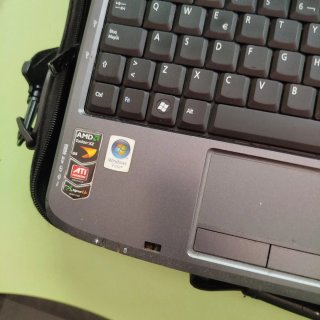 Portatile Acer blu con custodia