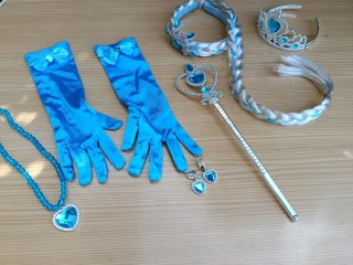 Disfraz Frozen con capa y complementos 6-8 años