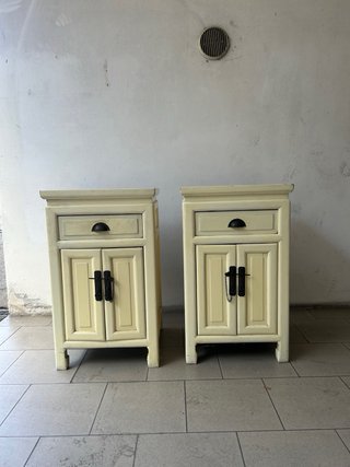 Set 2 comodini in legno artigianali