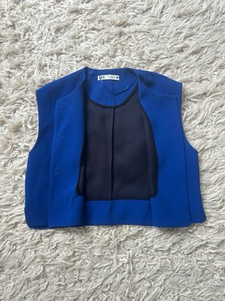 Chaleco Zara azul botones