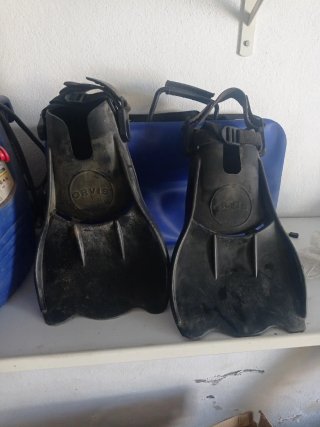 Aletas de buceo negras