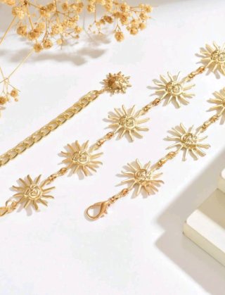 Elegante Cadena para cinturón con soles dorados!!
