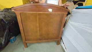 Cabeceros de cama individuales de madera