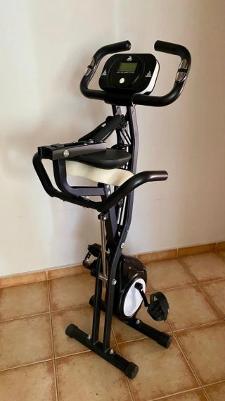 Bicicleta Estática Plegable con Ruedas