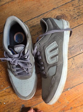 Zapatillas Etnies Hombre Grises y Blancas