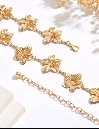 Elegante cinturón cadena dorado con flores!!