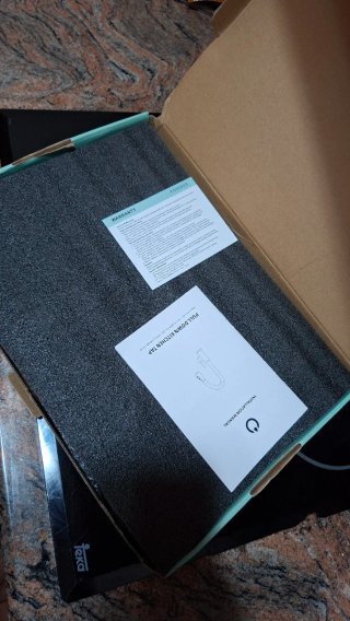 Grifo Negro con Manguera Flexible, NUEVO