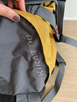 Maletín de viaje Totto gris y amarillo