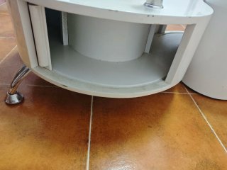 Mesa de cristal con 2 taburetes