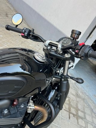 Triumph Speed Twin 900 Negra