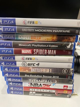 PS4 (PlayStation 4) 800GB + Mando + Juegos