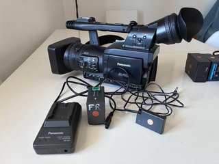 Cámara Panasonic P2 HD AG-HPX 171 + Trípode