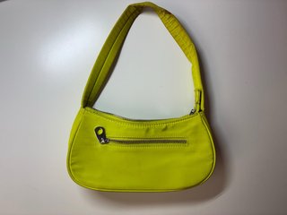 Bolso Pull&Bear verde neón