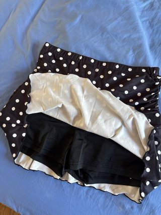 Falda pantalón negra lunares blancos