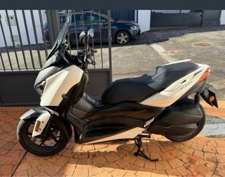 Yamaha XMAX 300 Scooter