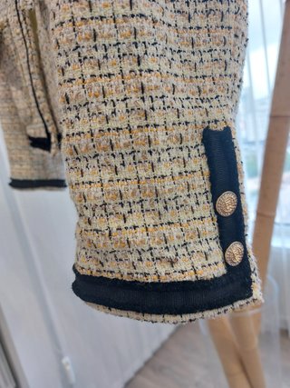 Chaqueta Liu Jo estilo Chanel Casi Nueva