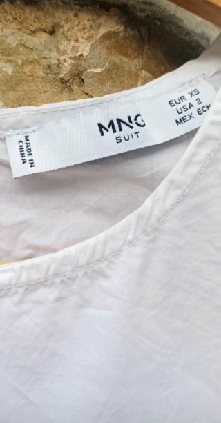 Blusa Mango Crop Flores Talla XS