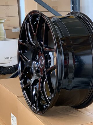oulet!! fox PF3 8X18 5X108 ET35 BLACK