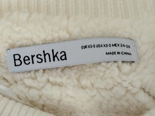 Cazadora Bershka blanca talla XS