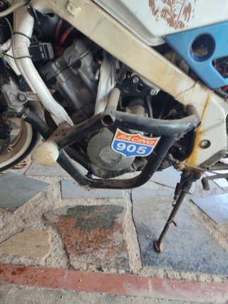 Plato y cofre CBR 600 f2 92 stunt